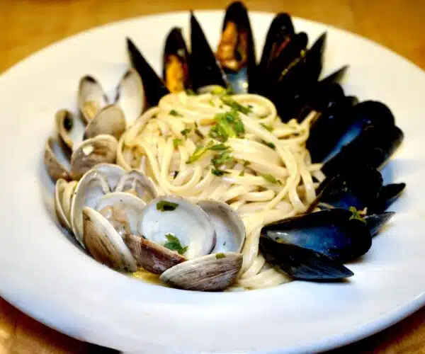 Mussels & Clams Linguini in white wine. Best seafood restaurant in ft lauderdale